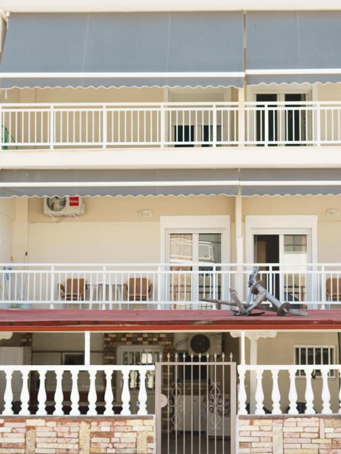 Achilleas Apartments Paralía Skotínis Екстериор снимка