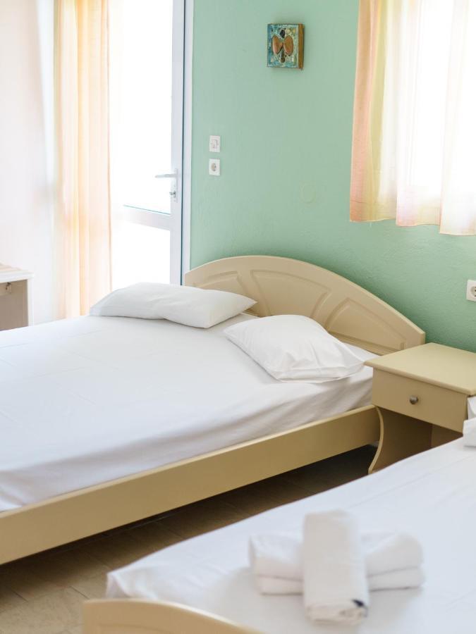 Achilleas Apartments Paralía Skotínis Екстериор снимка