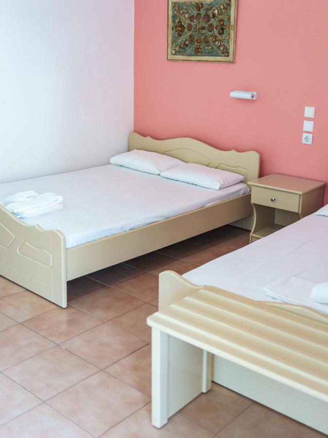 Achilleas Apartments Paralía Skotínis Екстериор снимка