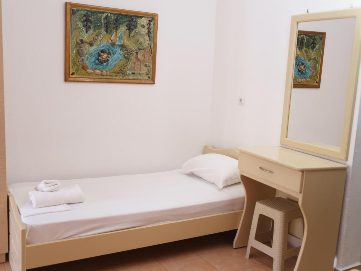 Achilleas Apartments Paralía Skotínis Екстериор снимка