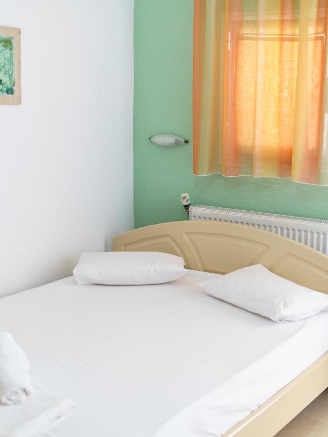 Achilleas Apartments Paralía Skotínis Екстериор снимка