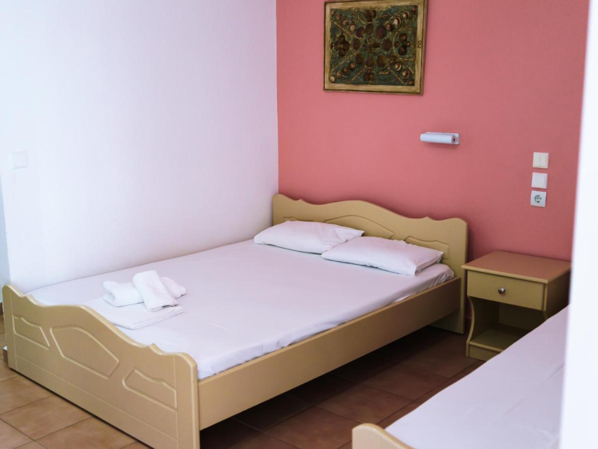 Achilleas Apartments Paralía Skotínis Екстериор снимка