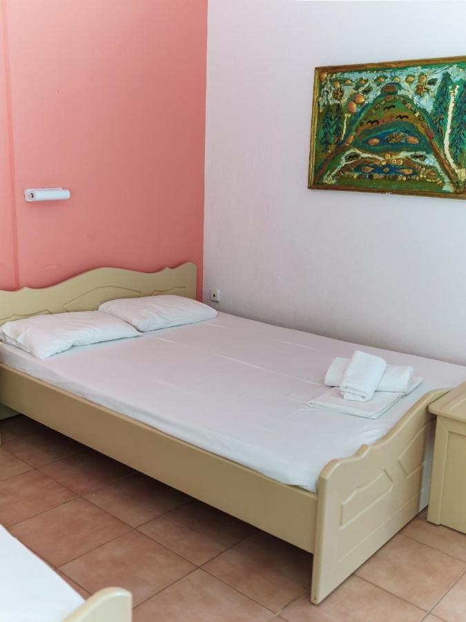Achilleas Apartments Paralía Skotínis Екстериор снимка