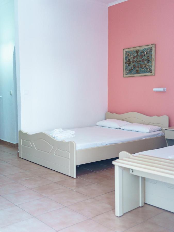 Achilleas Apartments Paralía Skotínis Екстериор снимка