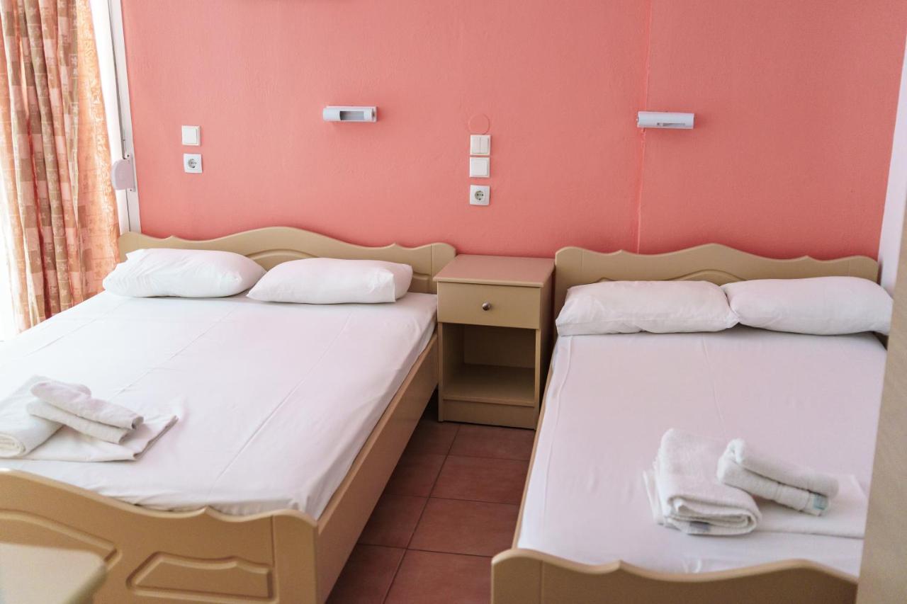 Achilleas Apartments Paralía Skotínis Екстериор снимка
