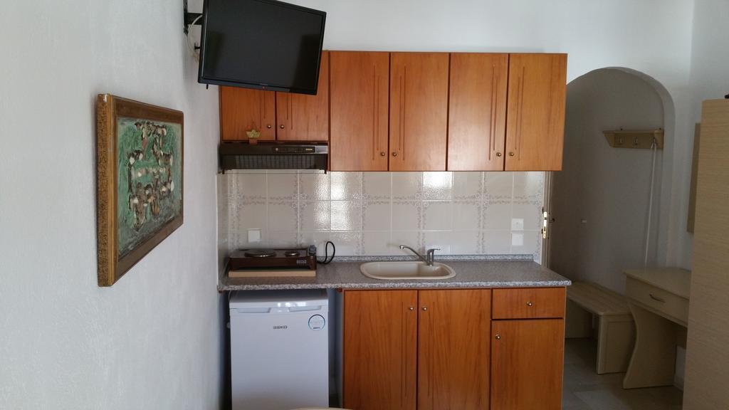 Achilleas Apartments Paralía Skotínis Екстериор снимка