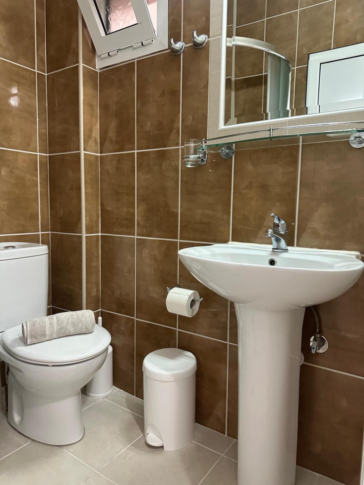 Achilleas Apartments Paralía Skotínis Екстериор снимка