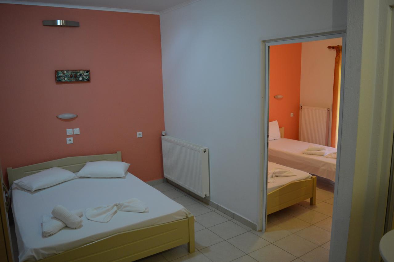 Achilleas Apartments Paralía Skotínis Екстериор снимка